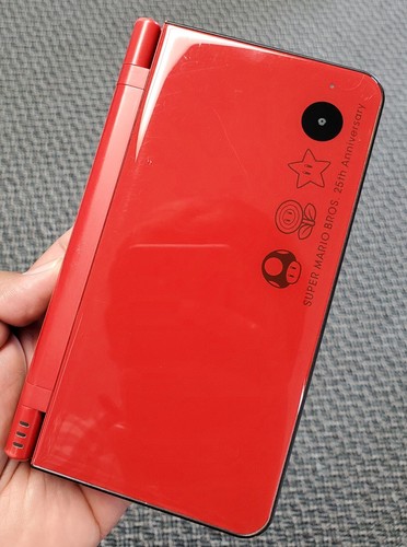 Nintendo DSi XL Super Mario Bros 25th Anniversary & New Super Mario bros Game - Picture 2 of 17
