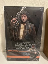 Hot Toys Star Wars Rogue One MMS802 Cassian Andor 1 6 Scale Figure