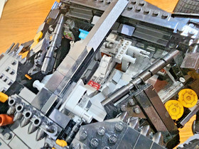 LEGO 76023 - Batman DC Comics Super Heroes: The Tumbler - w/Box & Instructions