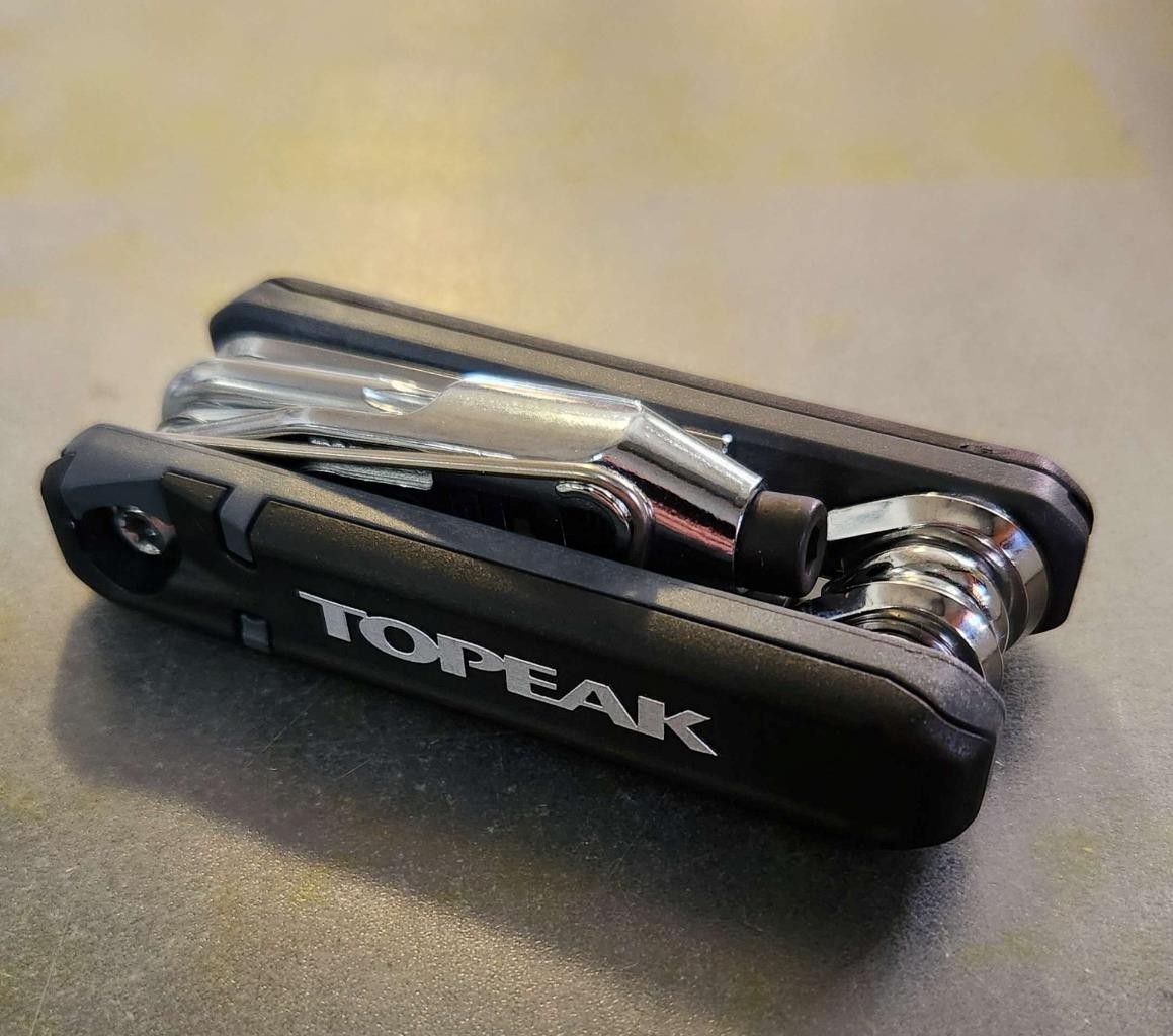 Topeak Hexus X 21-Function Bike Multi-Tool Chain, Torx, Tire