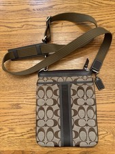 NWOT Coach Crossbody Small Canvas Signature Crossbody in Classic Brown Logo