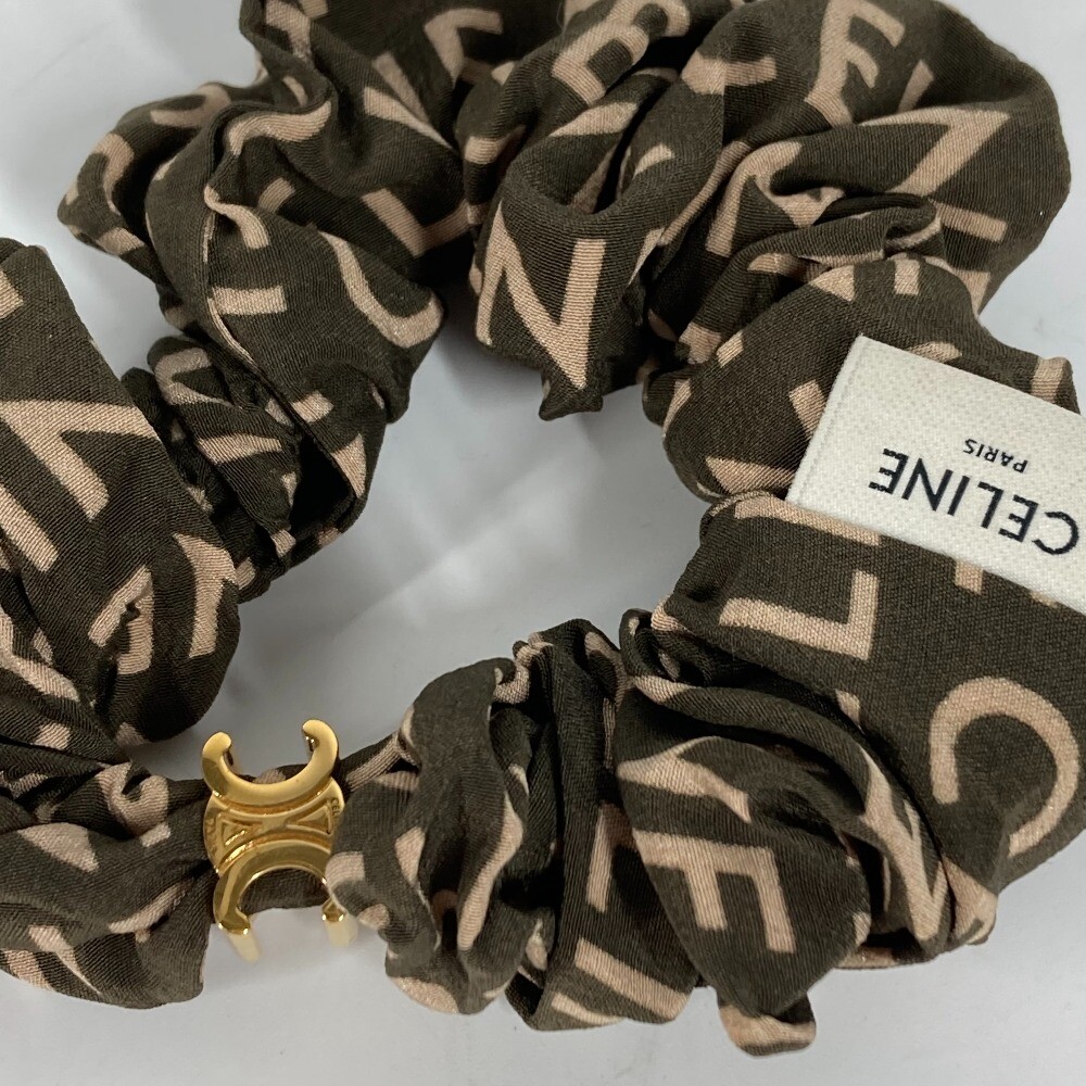 CELINE Triomphe logo hair accessories hair rubber Scrunchie silk / Rubber khaki Celine Scrunchie – Summer Buns main image 4