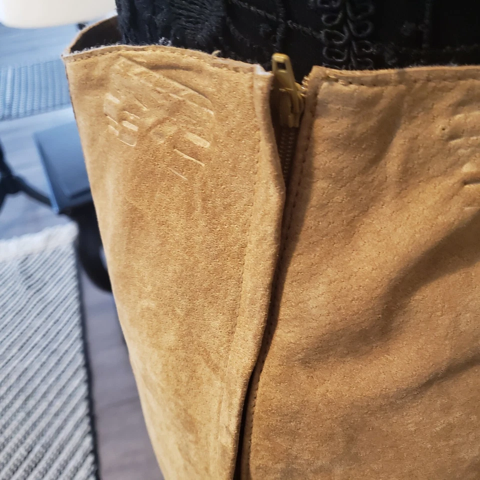 Karen Kane Southwestern aesthetic Suede Leather Flared Skirt Size 10 - Image 4 of 4