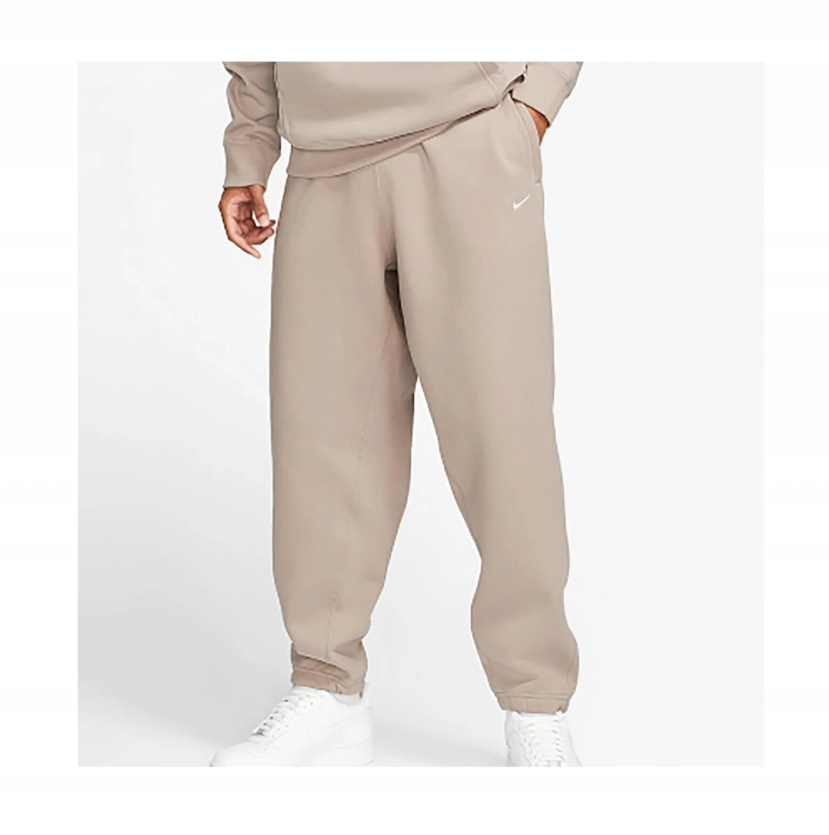 Nikelab sweatpants top