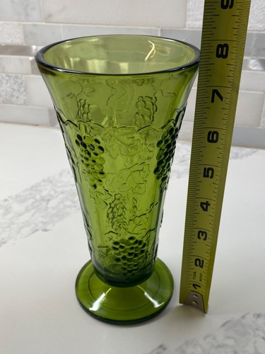 Harvest Grapes Footed Vace Vintage Indiana Glass Green 7.5" H - Picture 5 of 6