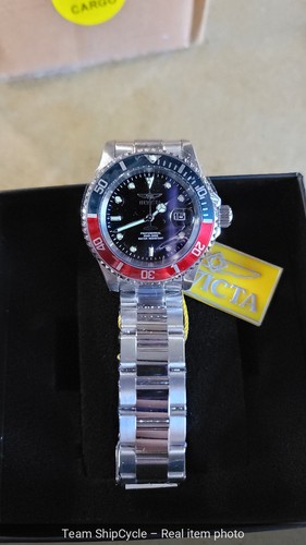 with box and papers Invicta Pro Diver Quartz Black Dial Pepsi Bezel Mens G2U - Picture 2 of 5