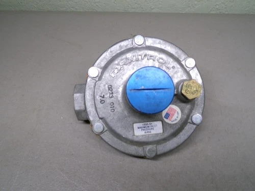 MAXITROL 325-3 GAS PRESSURE REGULATOR 10 PSIG MAX