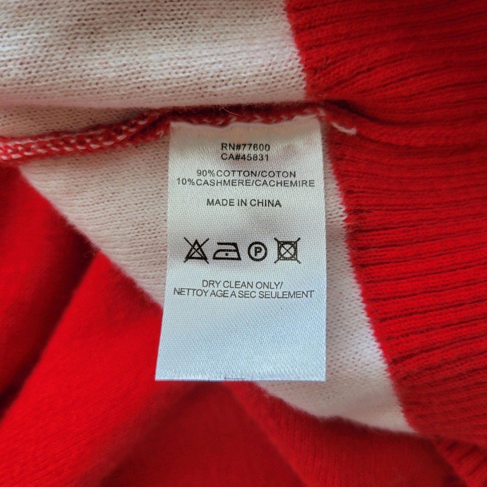 Chaser Weekends Script Red Sweater with Stars Med… - image 7