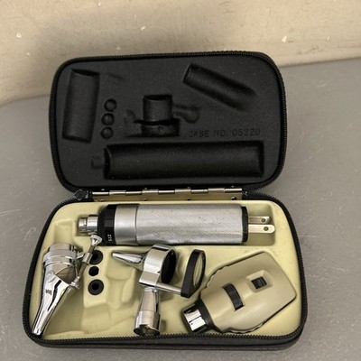 Vintage Welch Allen otoscope and ophthalmoscope diagnostic set 