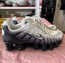 Nike Shox Men s Low Top Lace-Up Athletic Snea...