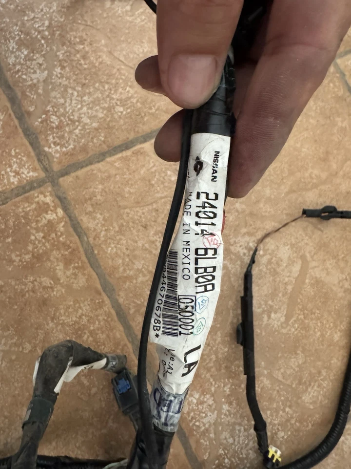 Arnés de cableado de piso de carrocería completa Nissan Sentra 20-23 con cámara Foto 2 de 4