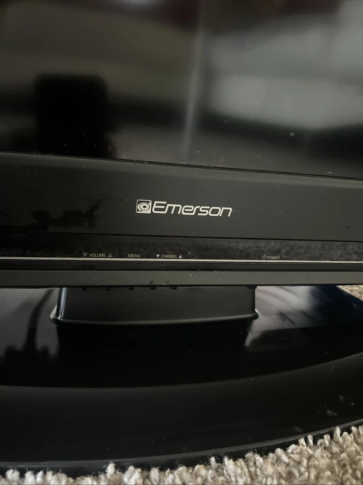 Emerson 32" 1080p 60 Hz Televisión TV - Image 2 of 4