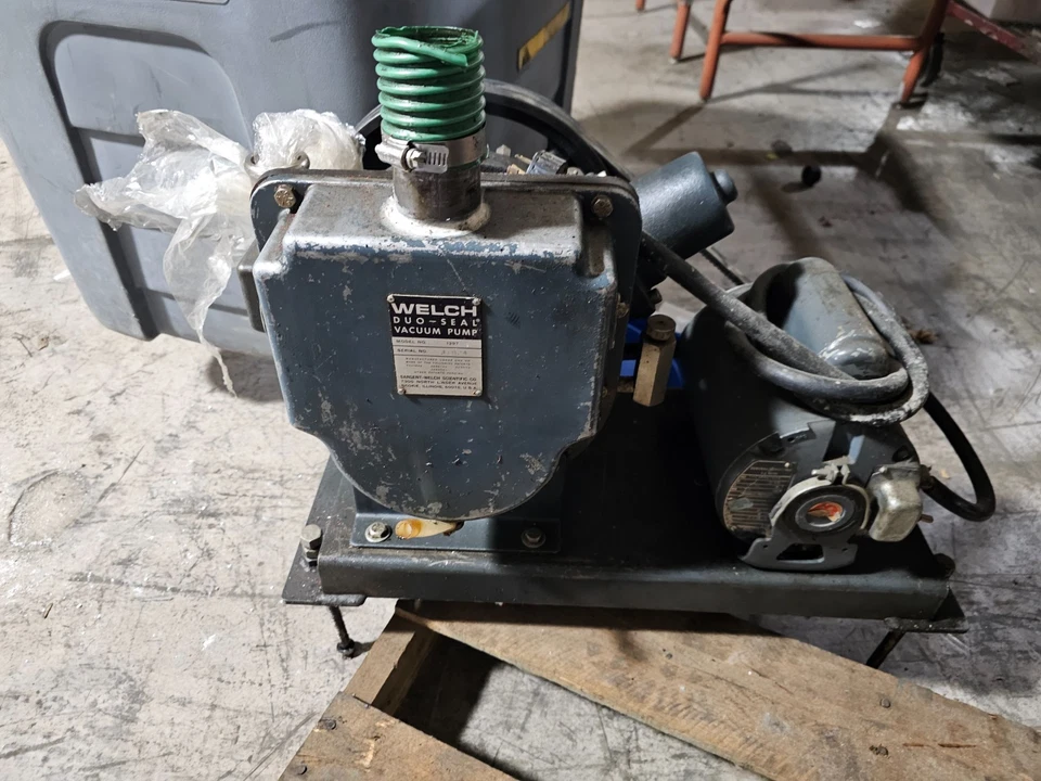 Bomba de vacío Welch 1397 Duo Seal Foto 2 de 4