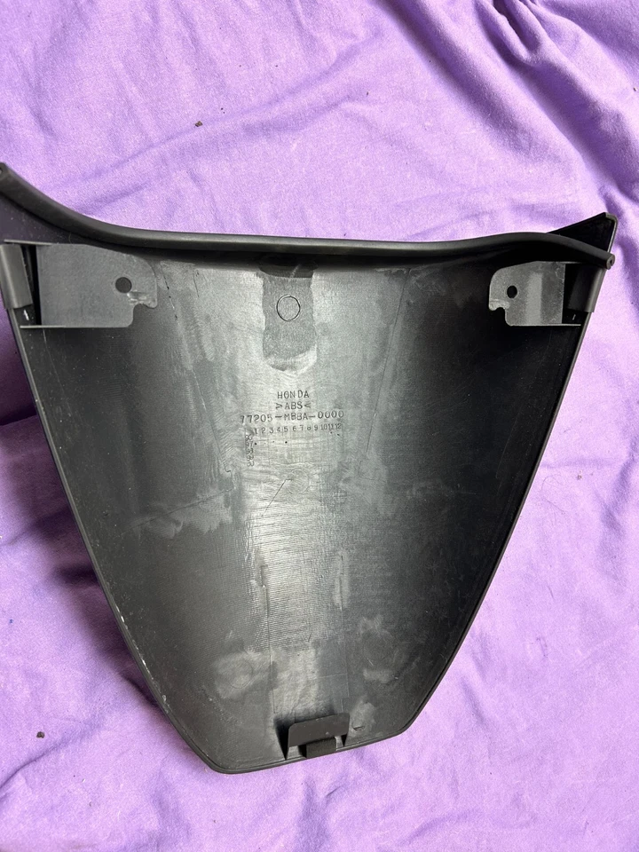 Sitzabdeckung 77205-MBBA-0000 Ho Honda VTR 1000F SC36 97-01 n W-237 - Bild 4 von 4