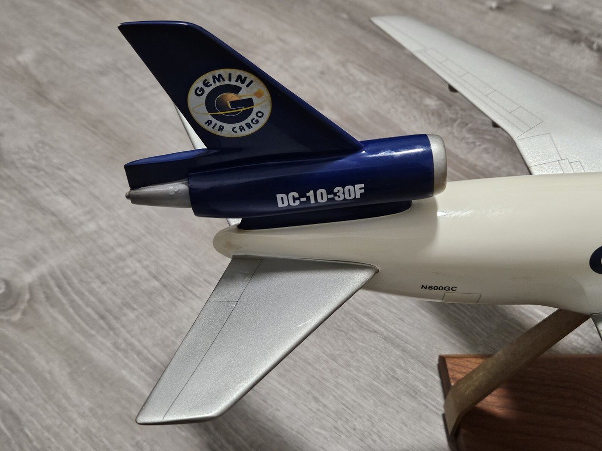 Rare Gemini Air Cargo Douglas DC-10-30F Desktop Model 1/100
