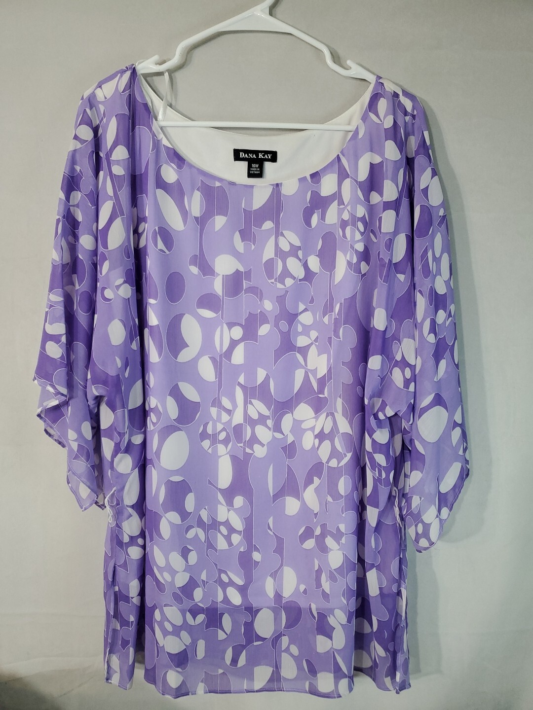 Dana Kay Blouse Women's Size 16W Lavendar White Floral Flutter Sleeve Lined