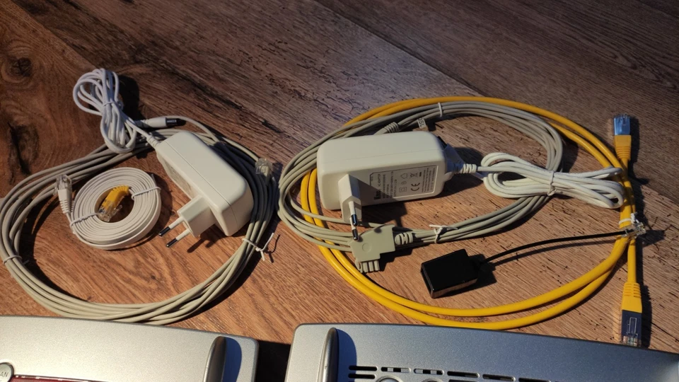 2 x AVM Fritzbox 7490 + 7430 WLAN Router - Bild 4 von 4