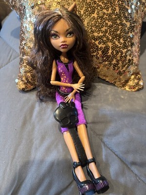 Mattel Monster High Clawdeen 2012 Wolf Music Festival Doll (stand if wanted)