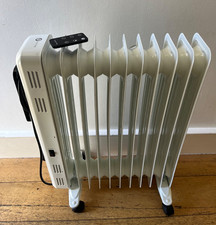 Russell Hobbs Oil Filled Radiator 11 Fin 2500W Electric Heater -Overheat Protect
