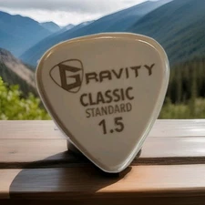 Gravity Gold Classic Standard Guitar Pick, 1.5 mm Thermoplastic, Excellent Tone