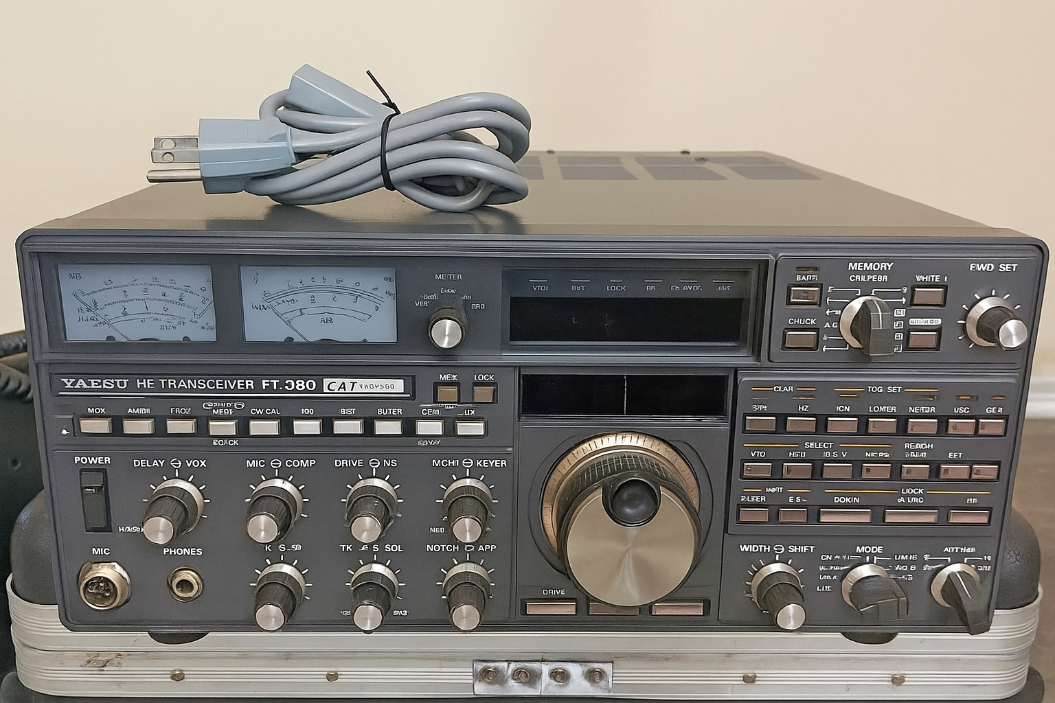 YAESU HF FT-980 TRANSCEIVER CAT SYSTEM. Available Now for $900.00