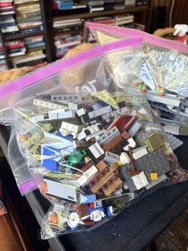 LEGO Creator Expert: Parisian Restaurant (10243) Complete Box Manuals Pieces