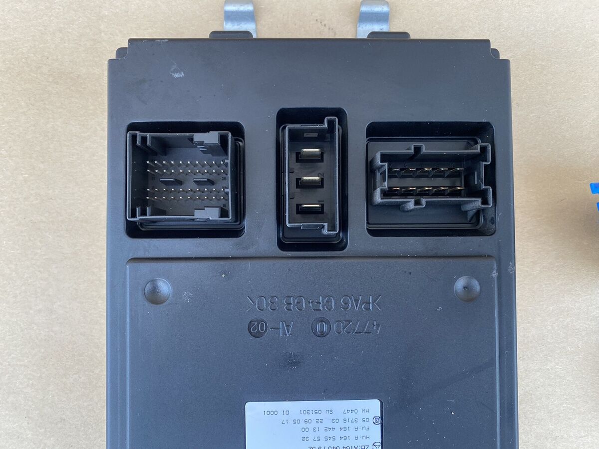 06-10 Mercedes W164 W251 R ML GL Front SAM Signal 06-10 Mercedes W164 W251 R ML GL Front SAM Signal