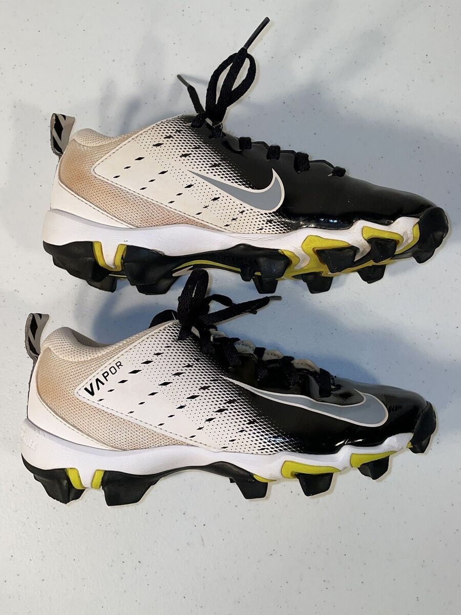 Nike VAPOR, Fastflex. Boy's 3.5Y Cleats. 917171-111. Black Nike VAPOR, Fastflex. Boy's 3.5Y Cleats. 917171-111. Black
