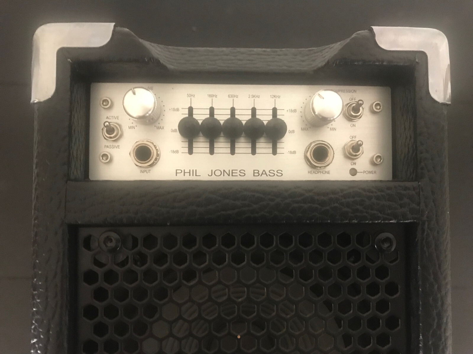 Phil Jones Briefcase Amp / ULTIMATE Used, MINT 200 Watts eBay
