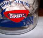 Tom's 75th Anniversary Peanuts Display Jar Glass countertop Special Edition — photo 4
