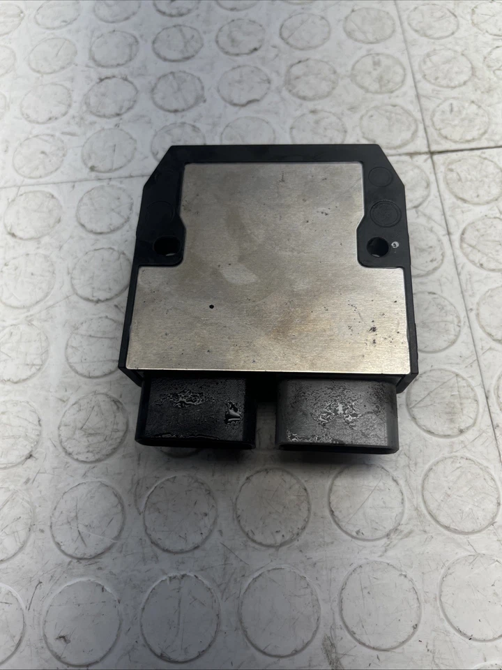 KAWASAKI ZG1400 2022 RECTIFICADOR REGULADOR DE VOLTAJE OEM Foto 4 de 4