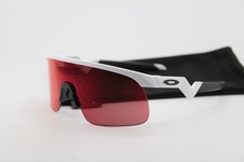 NEW OAKLEY JUNIOR OJ9010-0423 RESISTOR WHITE BLACK AUTHENTIC SUNGLASSES 140--