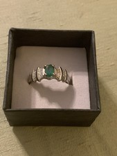 14k white gold Emerald And diamond ring Size ...