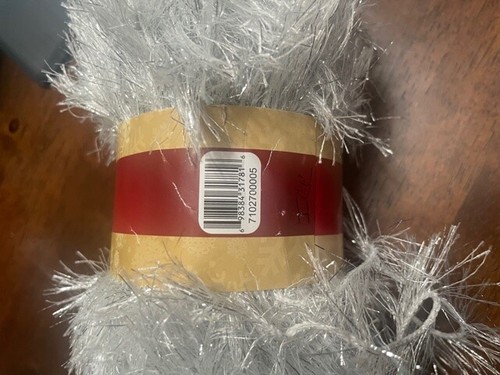Herrschners yarn - LUMINOUS - 100g 3.5oz 142yd 130m metallic eyelash shimmery - Picture 4 of 14