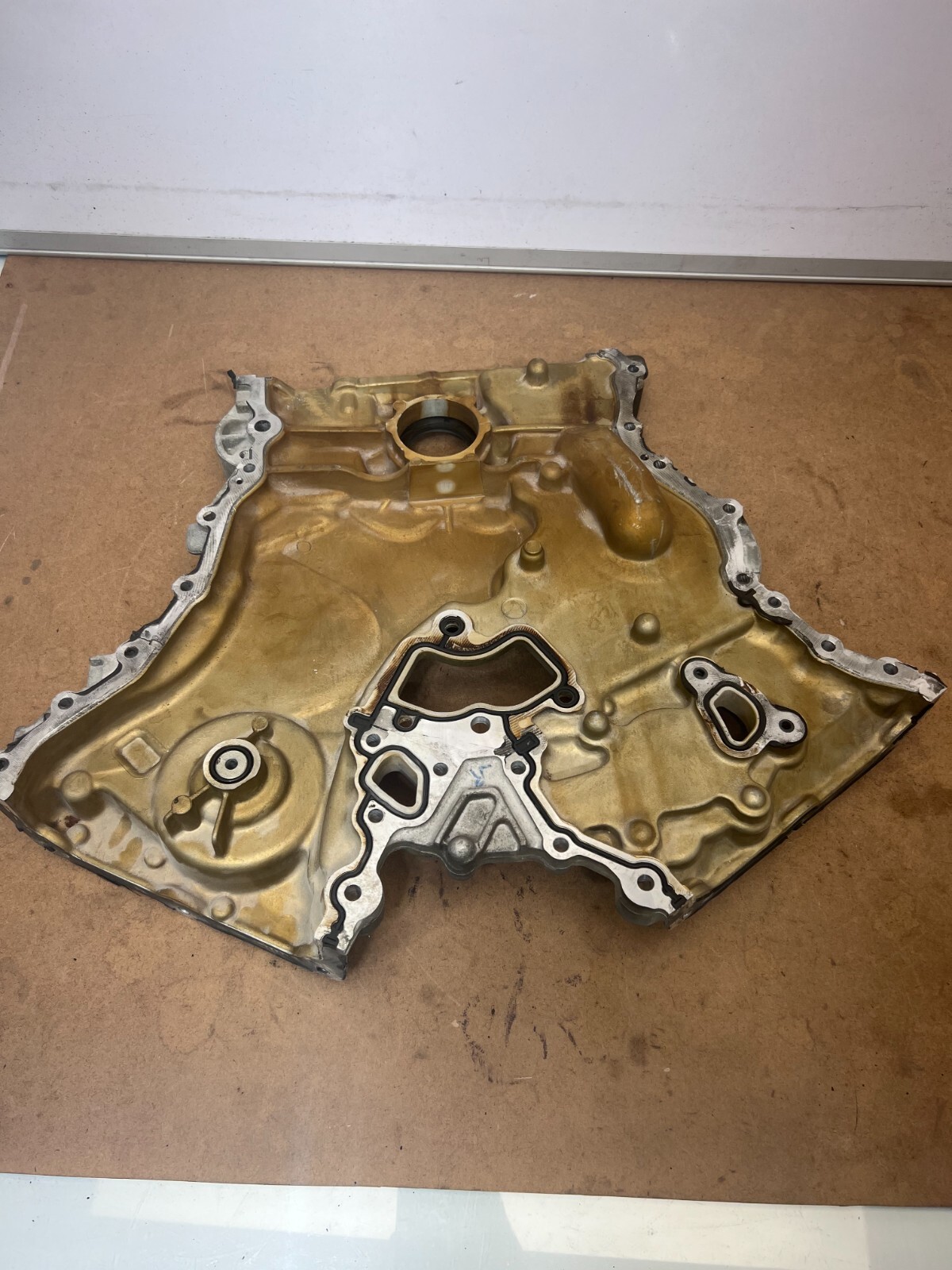 2014 - 2017 Maserati Ghibli 3.0L V6 Engine Motor Timing Chain Cover Plate OEM
