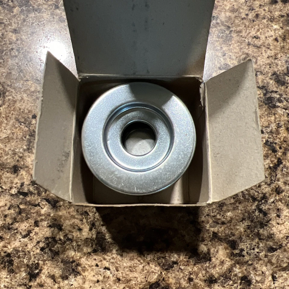 Filtro de aceite NOS PEC. Parte 01-0018. Se adapta a Suzuki ALT 125, DR 100, RB 50H, SP 100. Foto 3 de 4