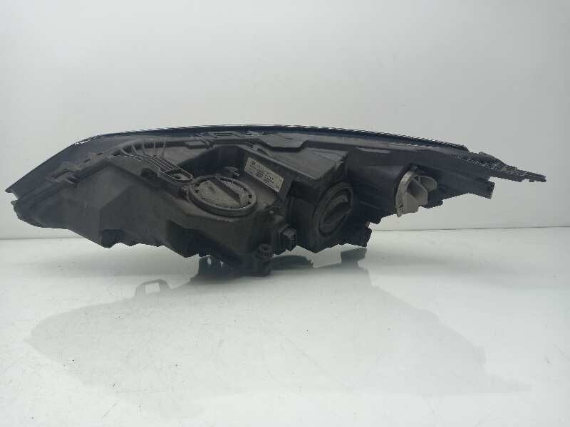 39081893 RIGHT HEADLIGHT / 13488970 / 39158006 / 2668687 FOR OPEL 