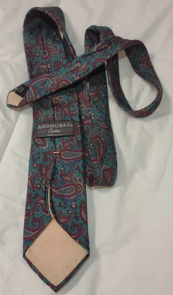 Corbata de cuello Andhurst personalizada para hombre patrón de cachemira verde punto clásico Foto 3 de 3