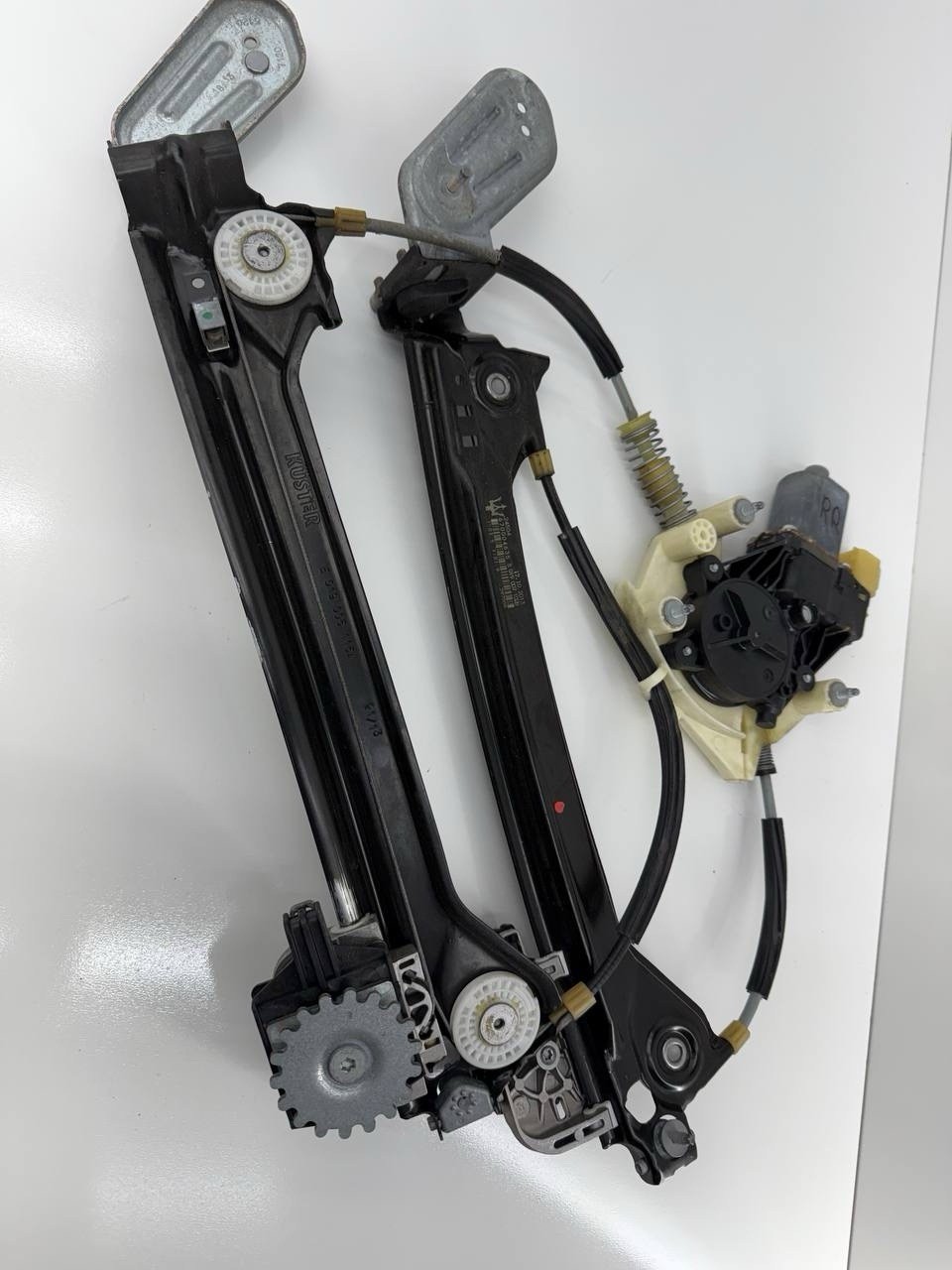 2014-2016 Maserati Ghibli Rear Right Side Door Window Regulator w/ Motor 425