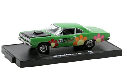 PLYMOUTH Road Runner 440 - 1969 - green - M2 1:64