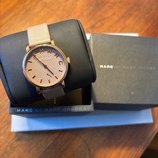 Marc by Marc Jacobs Women's Analog Wristwatch Rose Gold Dial Grey Leather Strap