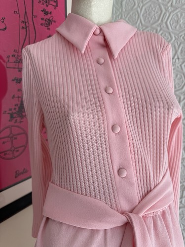 Vestido rosa vintage años 70-Maxi-Poliéster-Mod-Gogo-Cottage-Coquette-Pequeño - Imagen 11 de 14