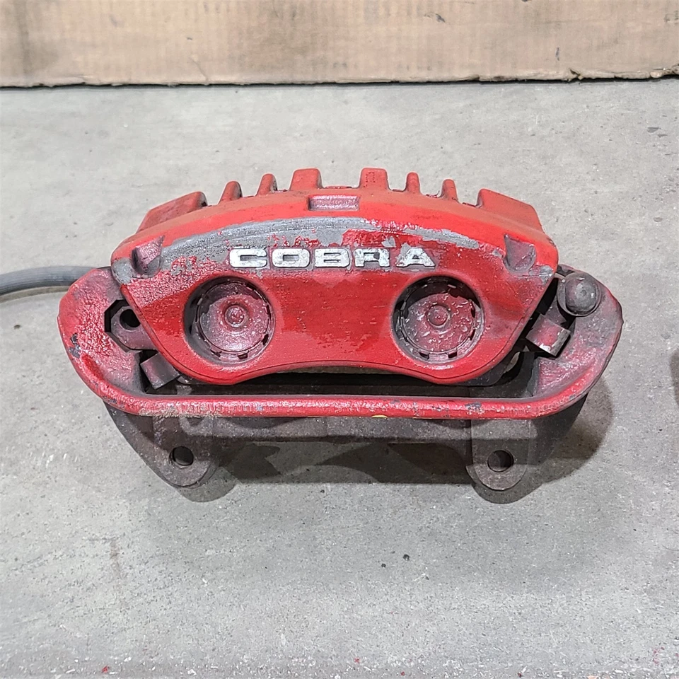 Juego de pinzas de freno delanteras 99 01 Mustang Cobra Aa7409 Foto 3 de 4