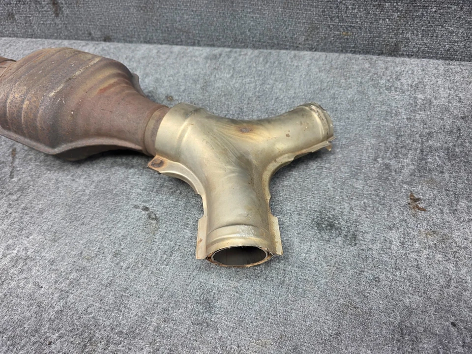 LEXUS LS430 2003-2006 OEM COLECTOR DE ESCAPE DELANTERO TUBO Y SILENCIADOR CONVERTIDOR Foto 3 de 4