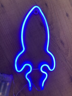 Blue Rocket LED Wandleuchte Batterie Neon Style NEU
