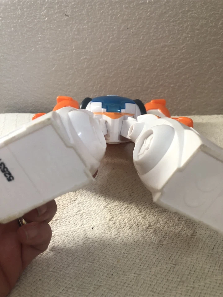 Playskool Heroes Transformers Rescue Bots BLADES THE FLIGHT-BOT 12" Figure - Image 4 of 4