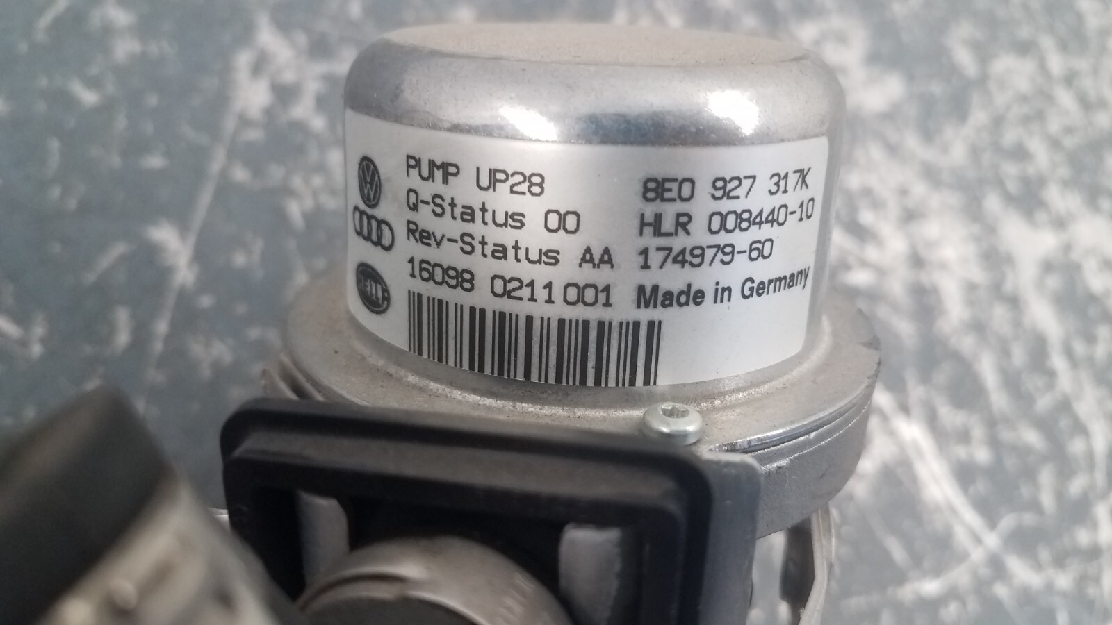 2017 Audi R8 Vacuum Pump #1445 S2