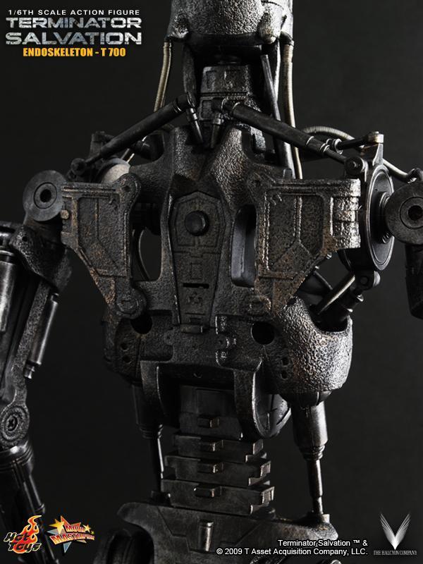New Hot Toys 1/6 Terminator Salvation T700 T-700 Endoskeleton MMS94 Japan