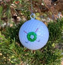 VTG. LOGO BALL " Golf Clubs W/ Wreath " Xmas Tree Ornament ." 1990s