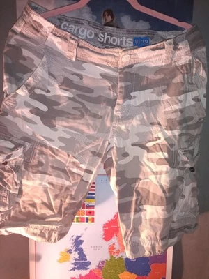 white camouflage cargo shorts - Image 1 of 3